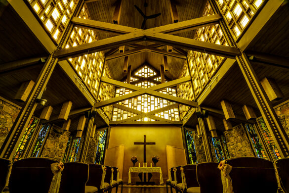 Inside Aspen Chapel